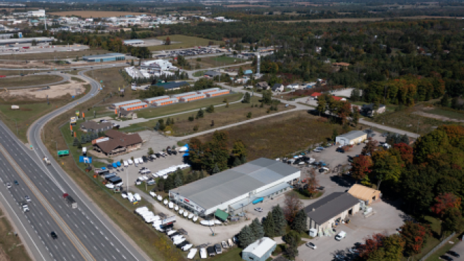 Aerial shot of Innisfil Heights and Highway 400